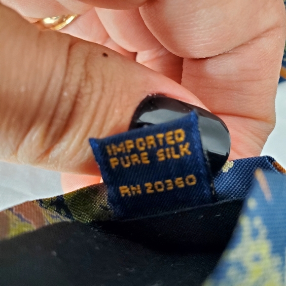 Authantic Mulberry Silk tie - Picture 7 of 13